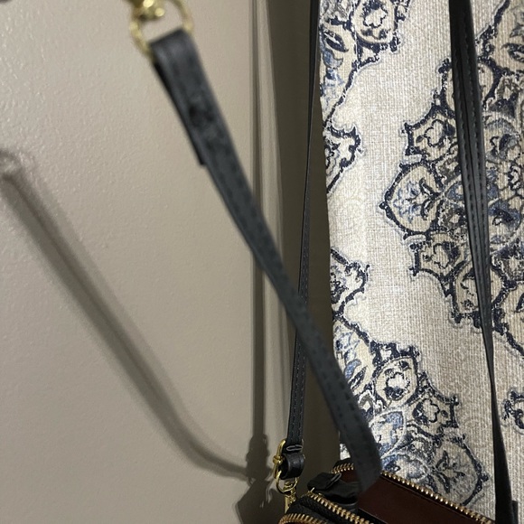 🧡 3 For $20 Small cross body purse - Picture 2 of 4